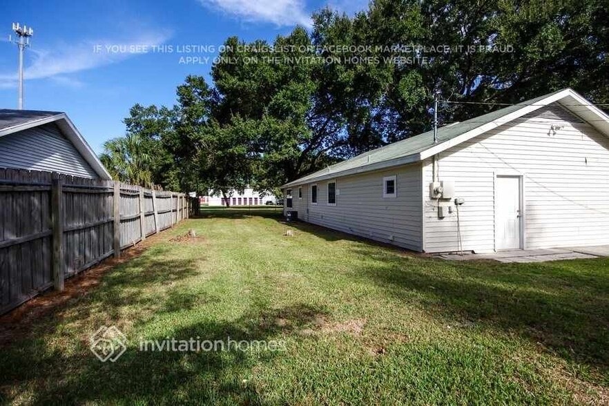 Building Photo - 192 Groveland Farms Rd