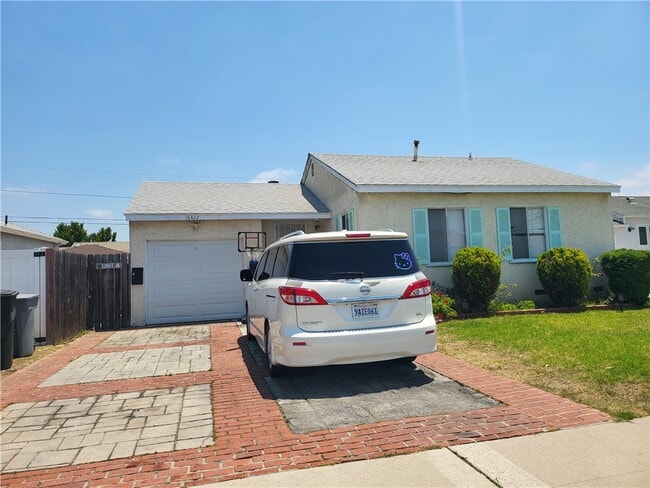 Primary Photo - 16422 Haas Ave