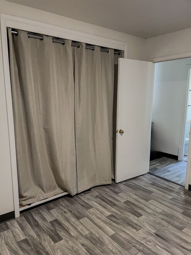 Building Photo - 18510 SE Blanton St