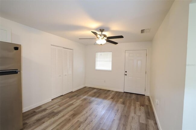 Building Photo - 918 S Scenic Hwy