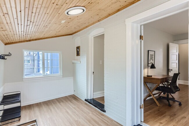 Building Photo - 91 Pearl St