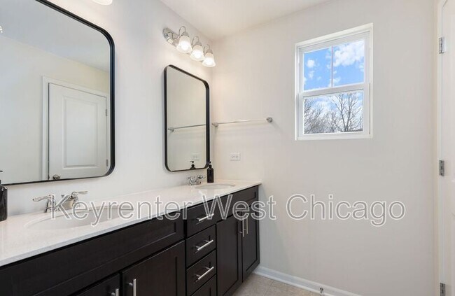 Building Photo - 143 Blanchard Ct