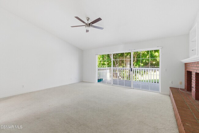 Building Photo - 6945 Via Alba