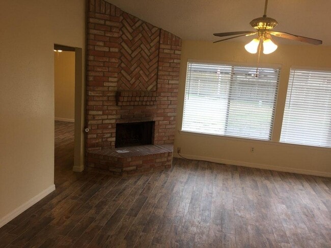 Building Photo - 2606 S Belgravia Dr