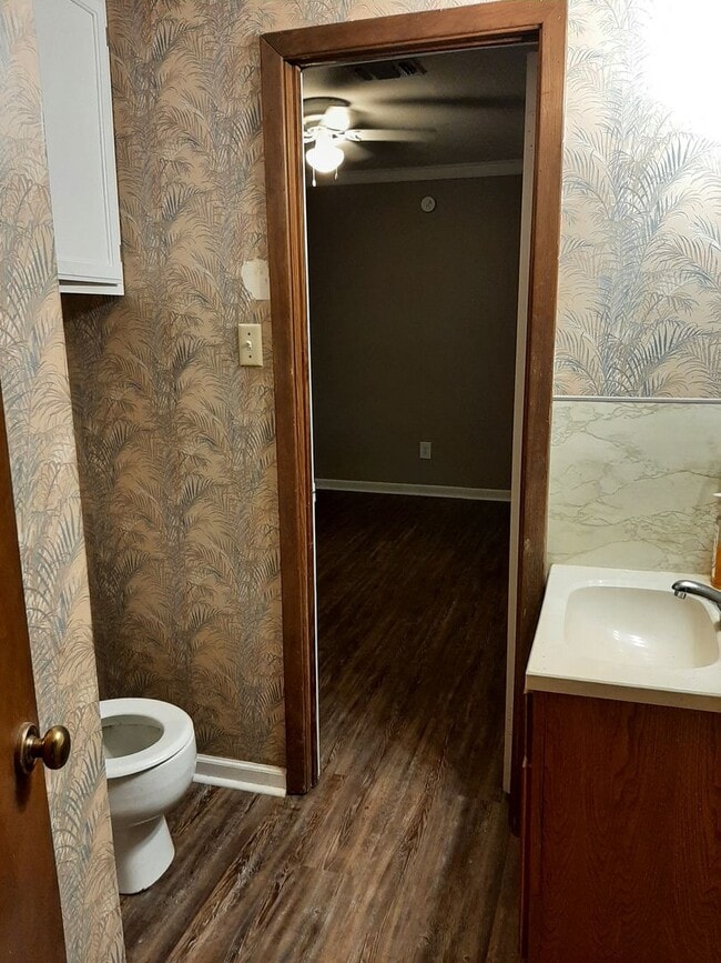 Building Photo - 205 Jim Denton