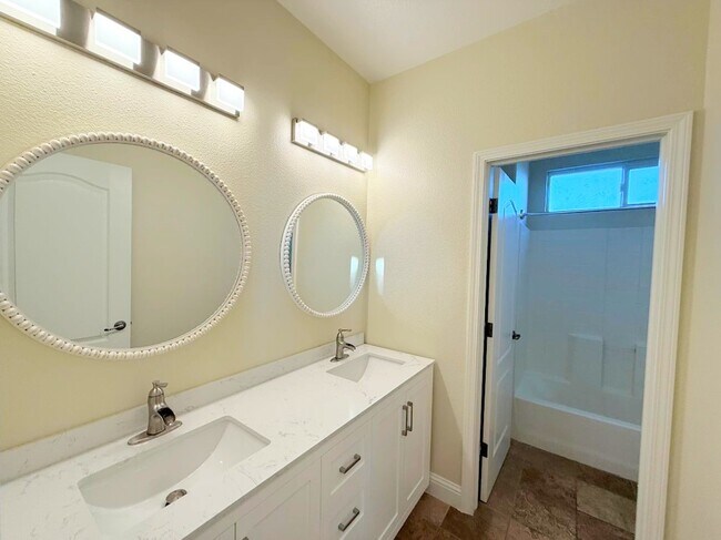 Building Photo - 110 Montage Dr