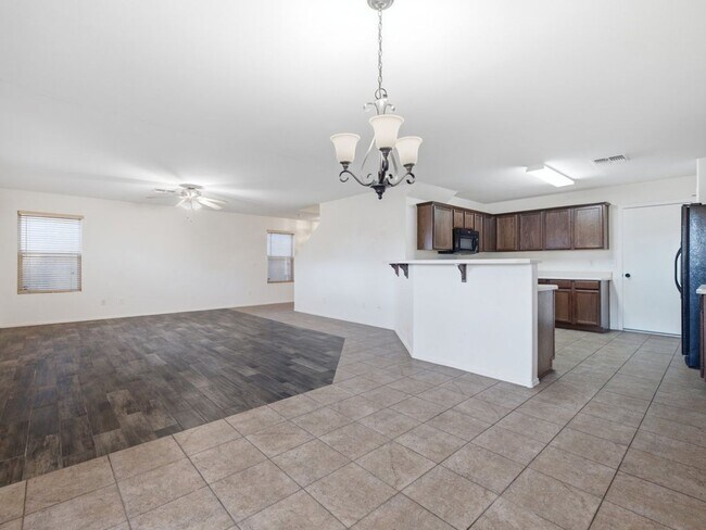 Building Photo - 6790 S Parliament Dr