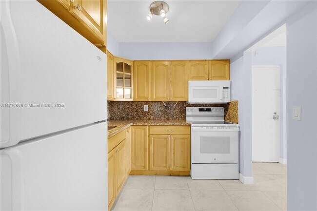 Building Photo - 8303 SW 142nd Ave