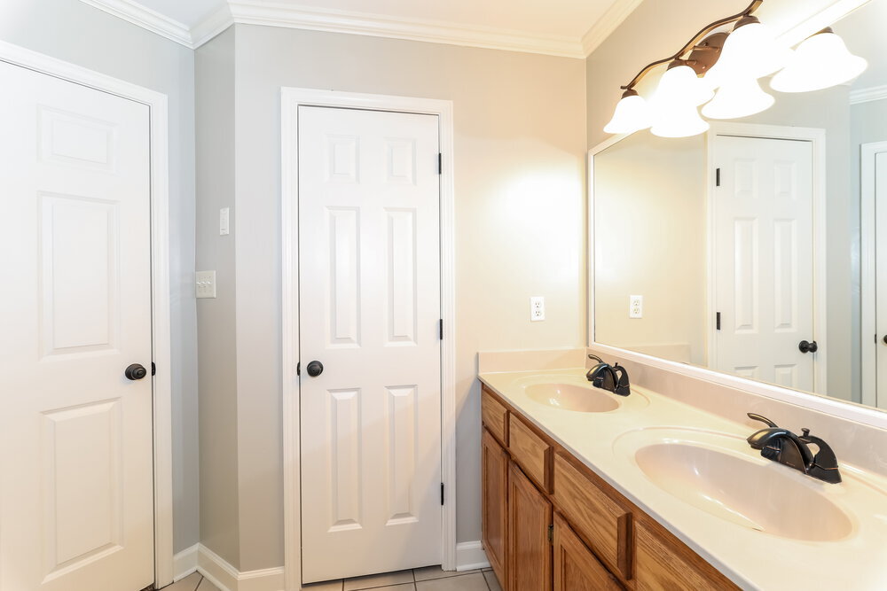 Building Photo - 7691 Shadow View Cove