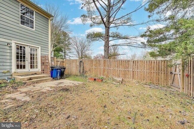 Building Photo - 16 Tabiona Ct
