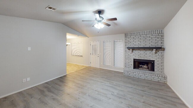 Building Photo - 9215 S 92nd E Ave