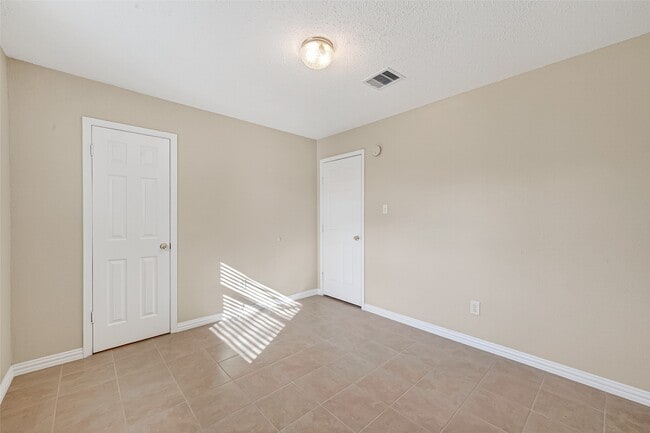 Building Photo - 6515 Morrisglen Ct