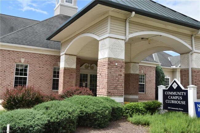 Building Photo - 100 Community Dr