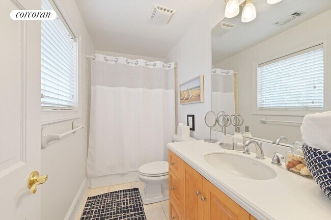 Building Photo - 17 Oceanview Dr