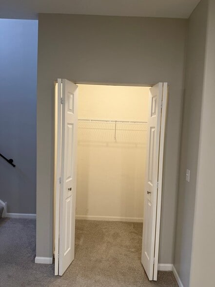 Building Photo - 4325 Savoy Ln