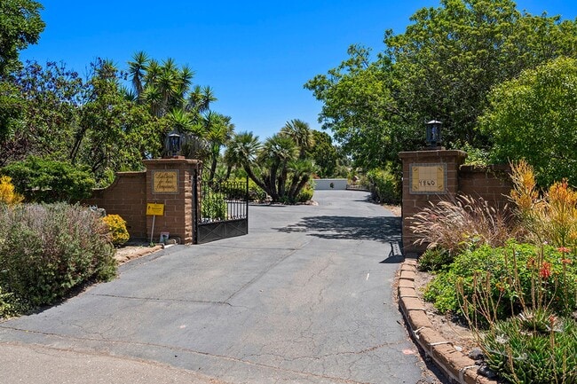 Building Photo - This Beautiful Hacienda Style Home combine...