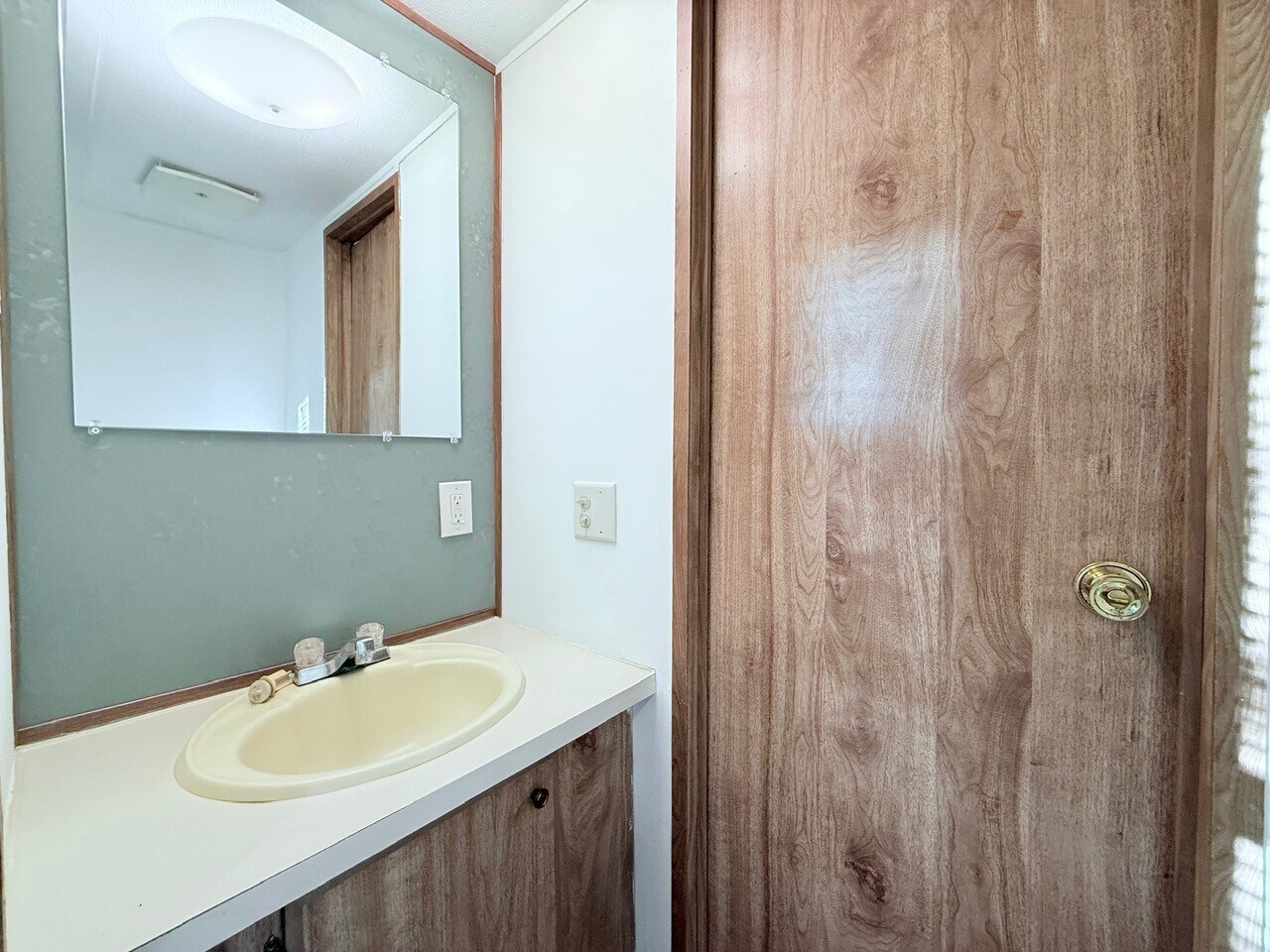 Building Photo - 52335 Harrisburg Ln