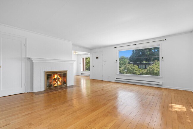 Building Photo - 3bd/1.75ba Seattle House