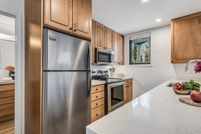 Building Photo - 135 Carriage Way