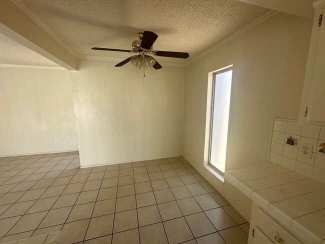 Building Photo - COMING SOON!! Beautiful 2 Bedroom 1 Bath u...