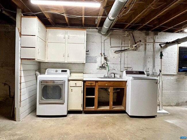 Building Photo - 814 Altavista Ave