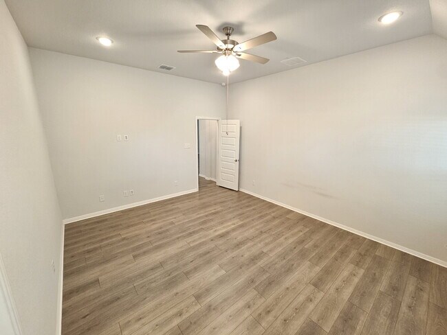 Building Photo - Gorgeous First Time Rental, 4 bed, 3 full bath with flex room which could be used as a 5th bedroo...