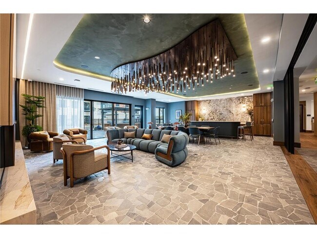 Building Photo - 640 Wisconsin Ave N