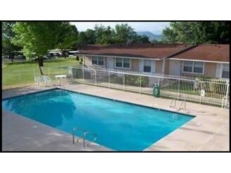 Building Photo - Springtree Gardens