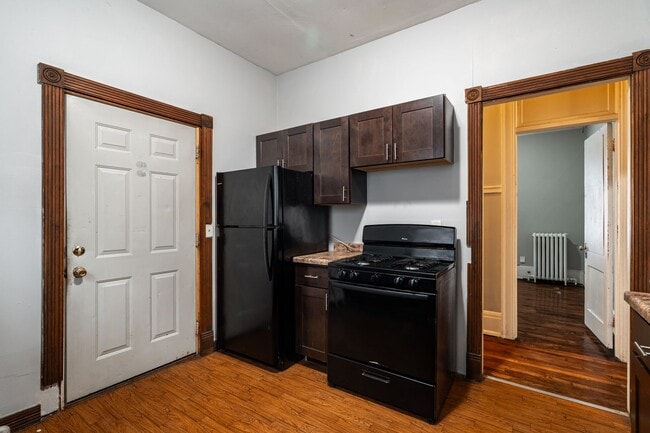 Building Photo - 2943 N Maryland Ave