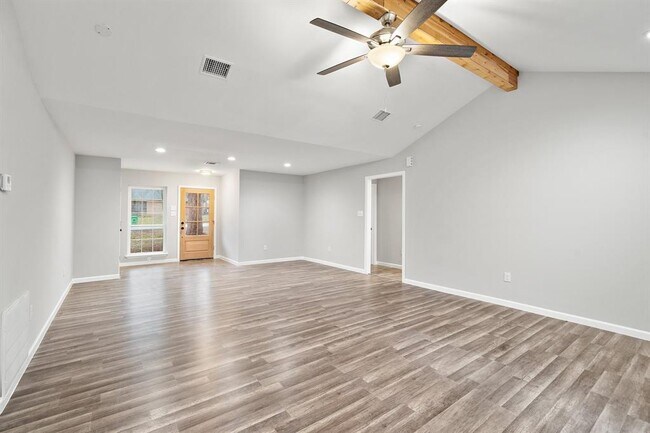 Building Photo - 3527 Willie Way