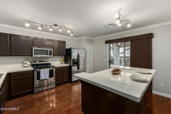 Building Photo - 1014 E Milada Dr