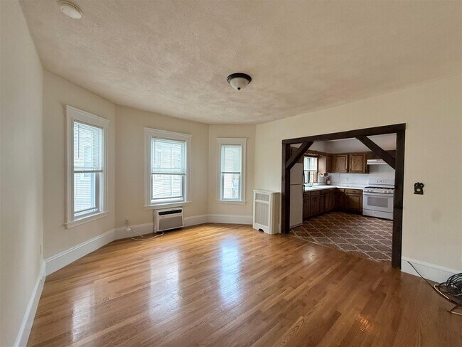 Building Photo - 186 Powder House Blvd