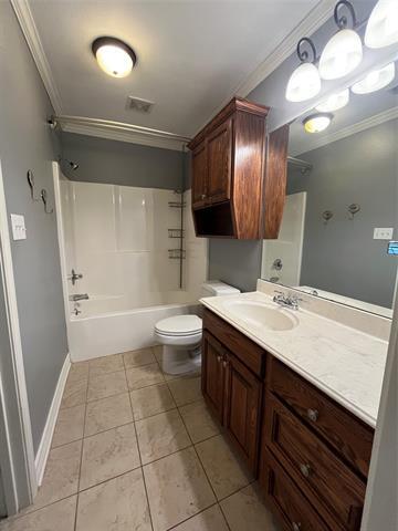 Building Photo - 708 Quiet Cove Cir