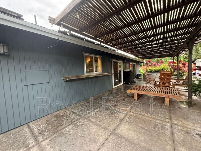 Building Photo - 128 Hoopili Akau St