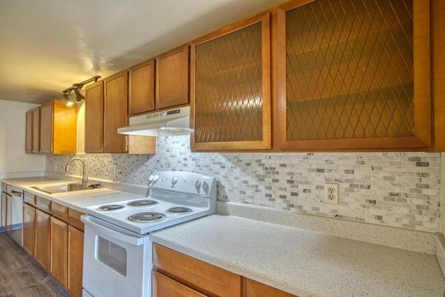 Building Photo - 1520 Stuart St