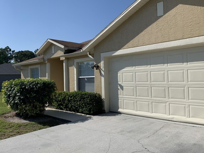 Building Photo - 269 SW Ridgecrest Dr