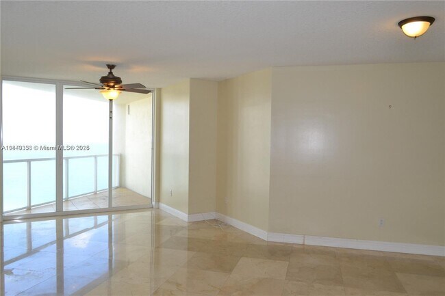Primary Photo - 16699 Collins Ave