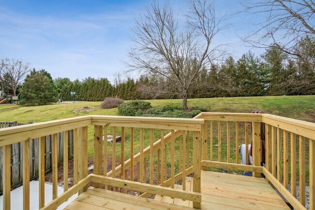 Building Photo - 21193 Millwood Square