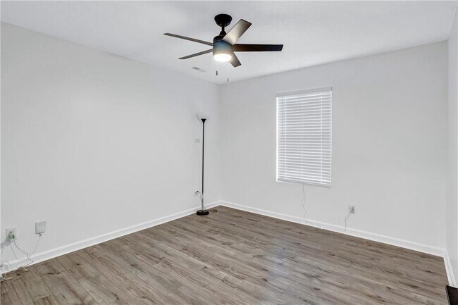 Building Photo - 6234 Culver Dr