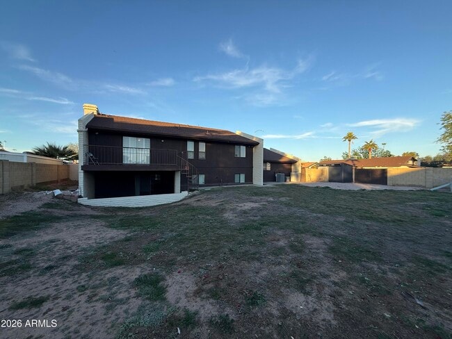 Building Photo - 1753 E Gable Ave