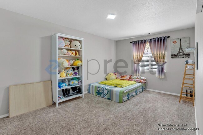 Building Photo - 3963 NW 148th Pl