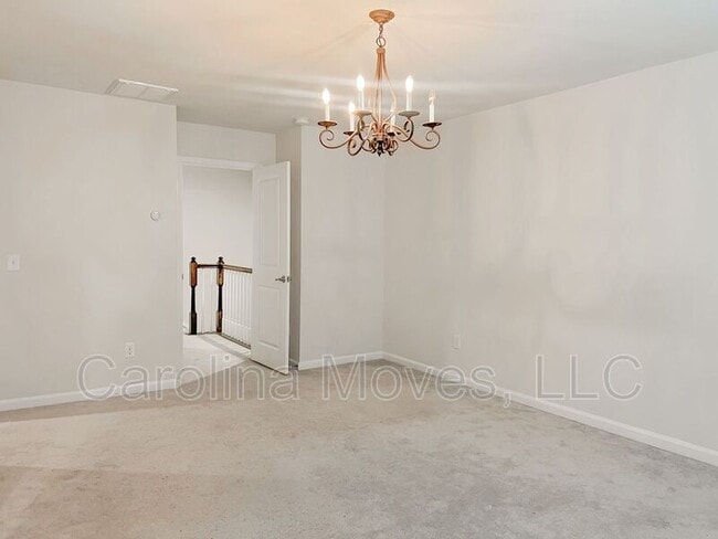 Building Photo - 415 Huntingdale Pl