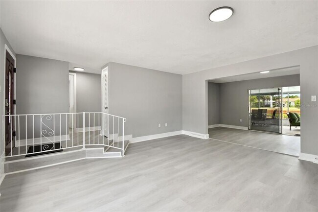 Building Photo - 4411 3rd Ave E