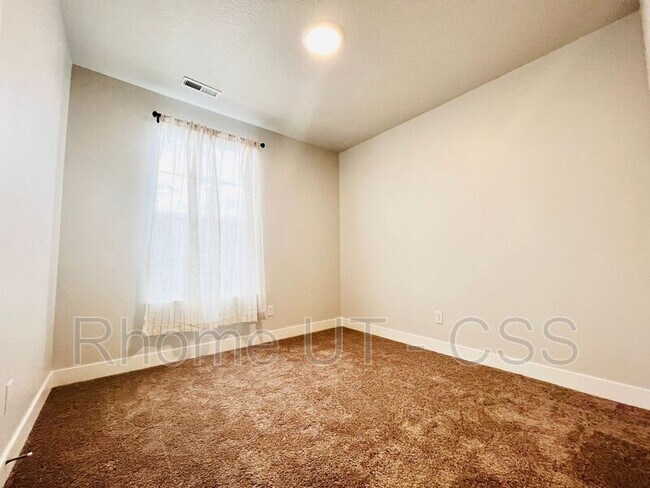 Building Photo - 3715 W 1480 N