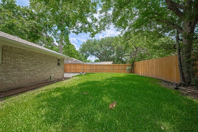 Building Photo - 12602 Westleigh Dr