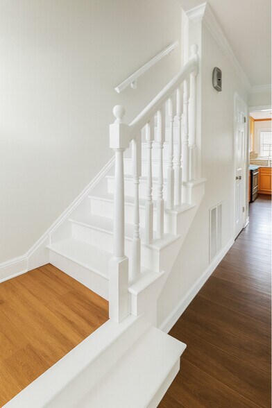 Building Photo - 3344 Prince Edward Ct