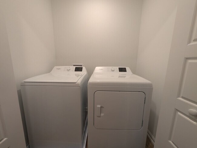 Building Photo - PRE-LEASING - NEW 2026 VILLA CONSTRUCTION!! 3/2.5/1 with premium finishes in the a new developmen...