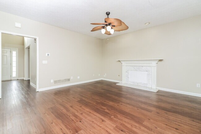 Building Photo - 1879 Clay Dr SW