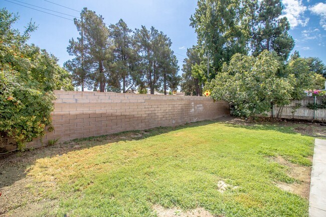 Building Photo - 932 Oak Glen Ln