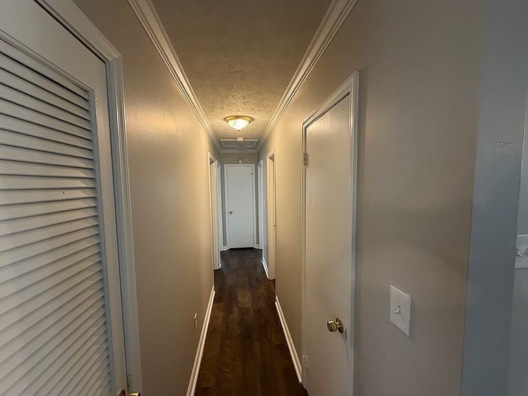 Building Photo - 350 Fennel Wy SW